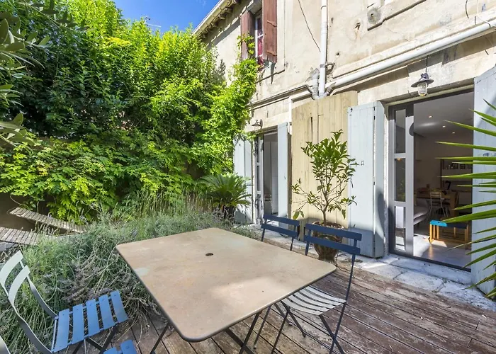 Un Jardin Dans La - Premiere Conciergerie Διαμέρισμα Μονπελιέ
